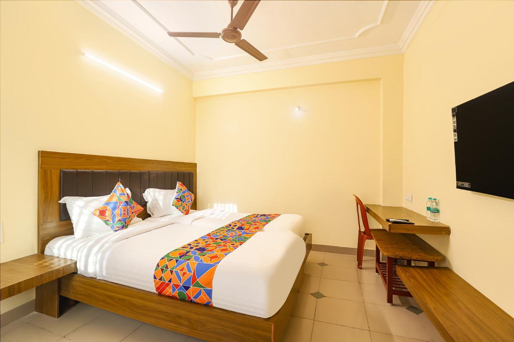Hotel Fabhotel Gt Galaxy Park - Nr Express Avenue Mall, Royapettah