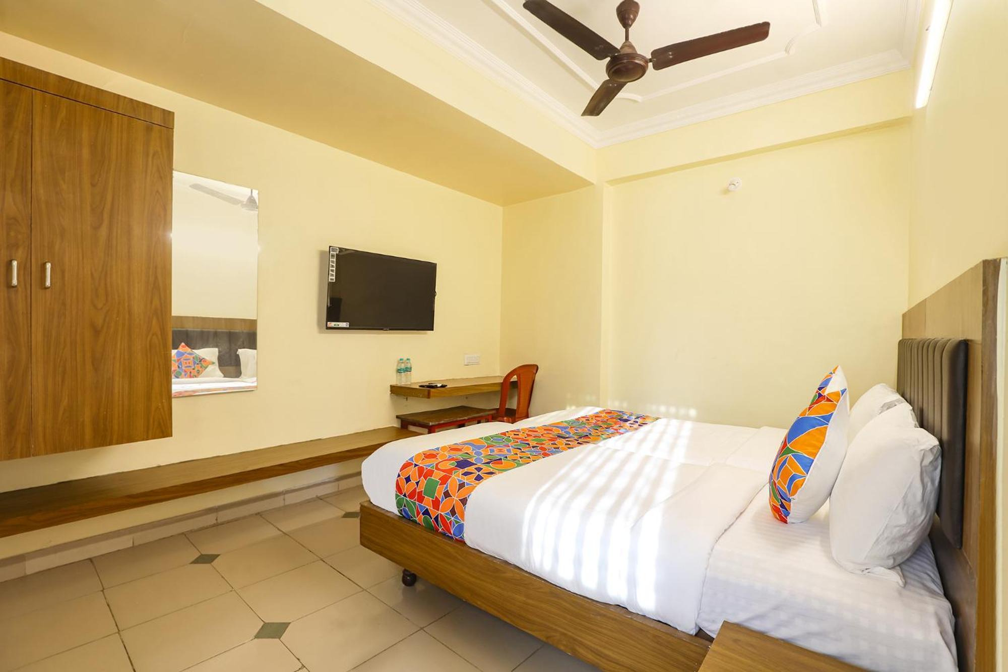 Fabhotel Gt Galaxy Park - Nr Express Avenue Mall, Royapettah 2* Chennai