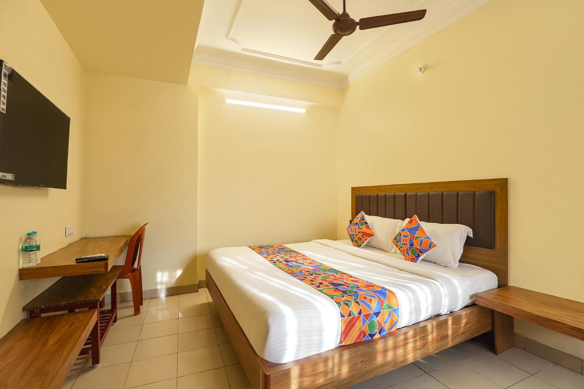 Fabhotel Gt Galaxy Park - Nr Express Avenue Mall, Royapettah Chennai