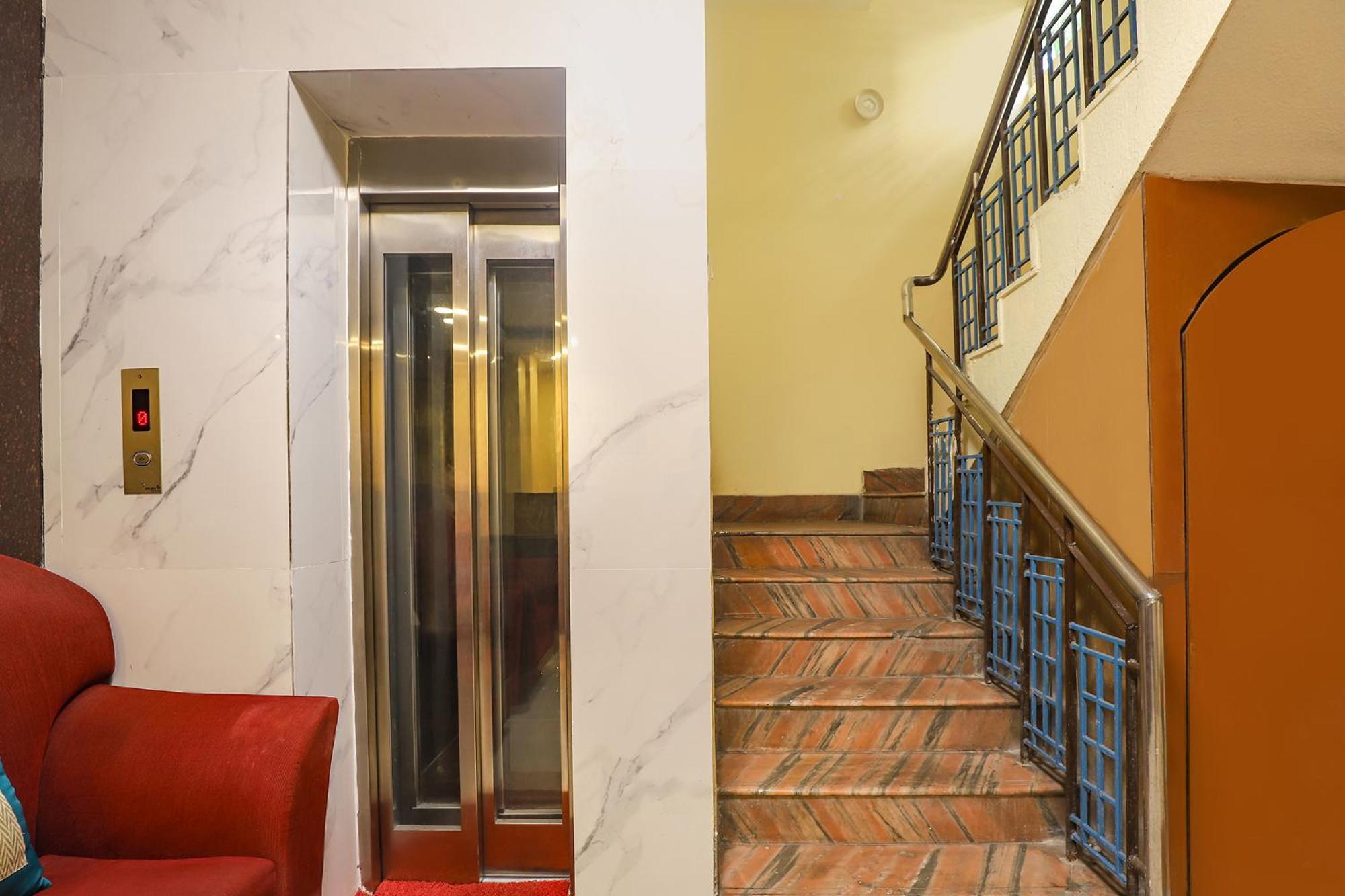 Fabhotel Gt Galaxy Park - Nr Express Avenue Mall, Royapettah Hotel 2*